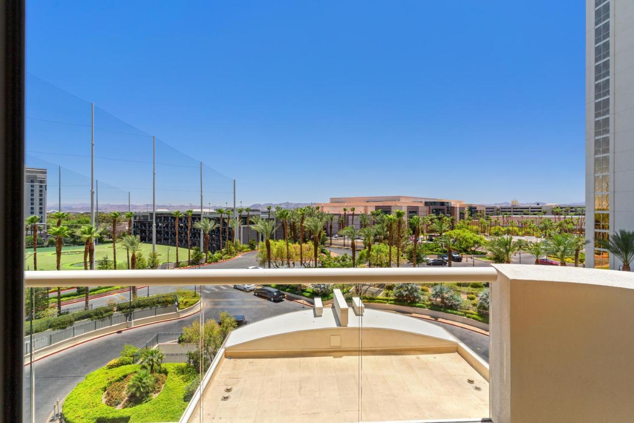 Mgm Signature Pool View Las Vegas Exterior photo