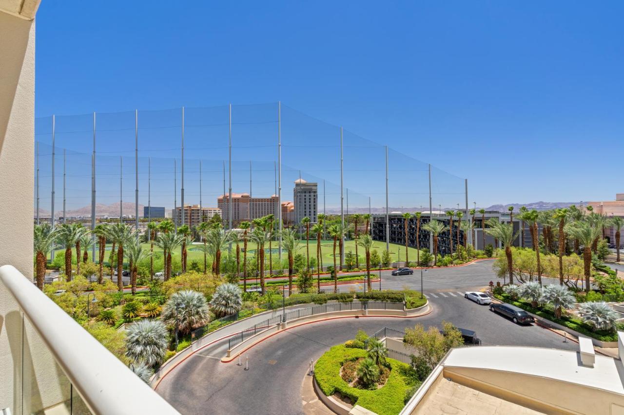 Mgm Signature Pool View Las Vegas Exterior photo